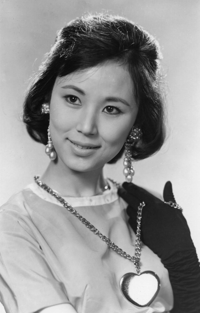 60年安保当時のテーマ曲 アカシアの雨がやむとき 歌手 西田佐知子 コモレバweb