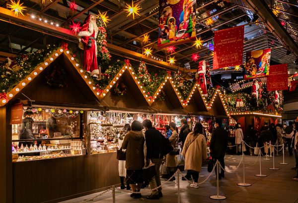 東京港区の３つの ヒルズ街 六本木 アーク 虎ノ門 のクリスマスイベントなら 特別な思い出になる コモレバweb