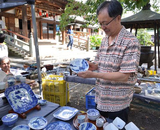 骨董市で思わぬ掘り出し物と出合う喜び | コモレバWEB