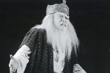 高視聴率番組「水戸黄門」で１４年間黄門様を演じ続けた東野英治郎は俳優座の創設者だった