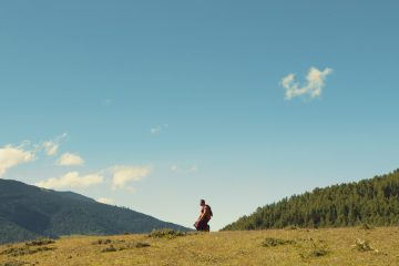 ブータン初のオスカー候補になった『ブータン 山の学校』の監督の最新作『お坊さまと鉄砲』劇場鑑賞券