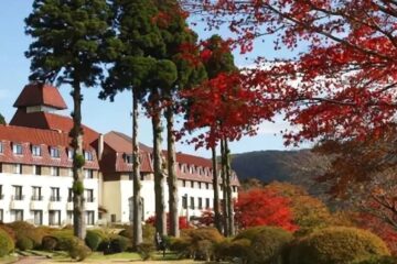 箱根・芦ノ湖畔の伝統と格式のあるクラシカルな本格リゾートホテル「山のホテル」宿泊券（一泊2食付）